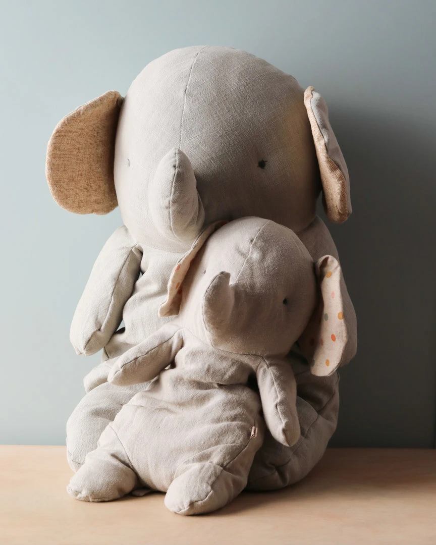 Maileg Elephants (Mom & Baby) 3 Maileg Elephants (Mom & Baby)