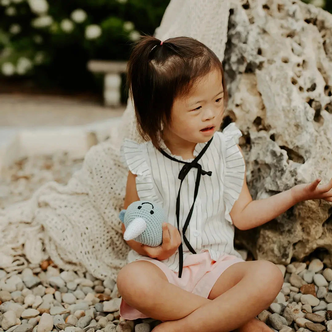 Pebble Narwhal Rattle *New* 4 Pebble Narwhal Rattle *New*