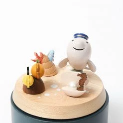 Wooderful Life Wooden Beluga Music Box *New*