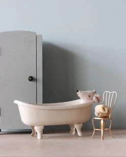 Maileg Mini Bathtub