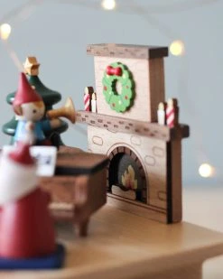 Wooderful Life *New* Santa's Christmas Concert Music Box 8 Wooderful Life *New* Santa's Christmas Concert Music Box