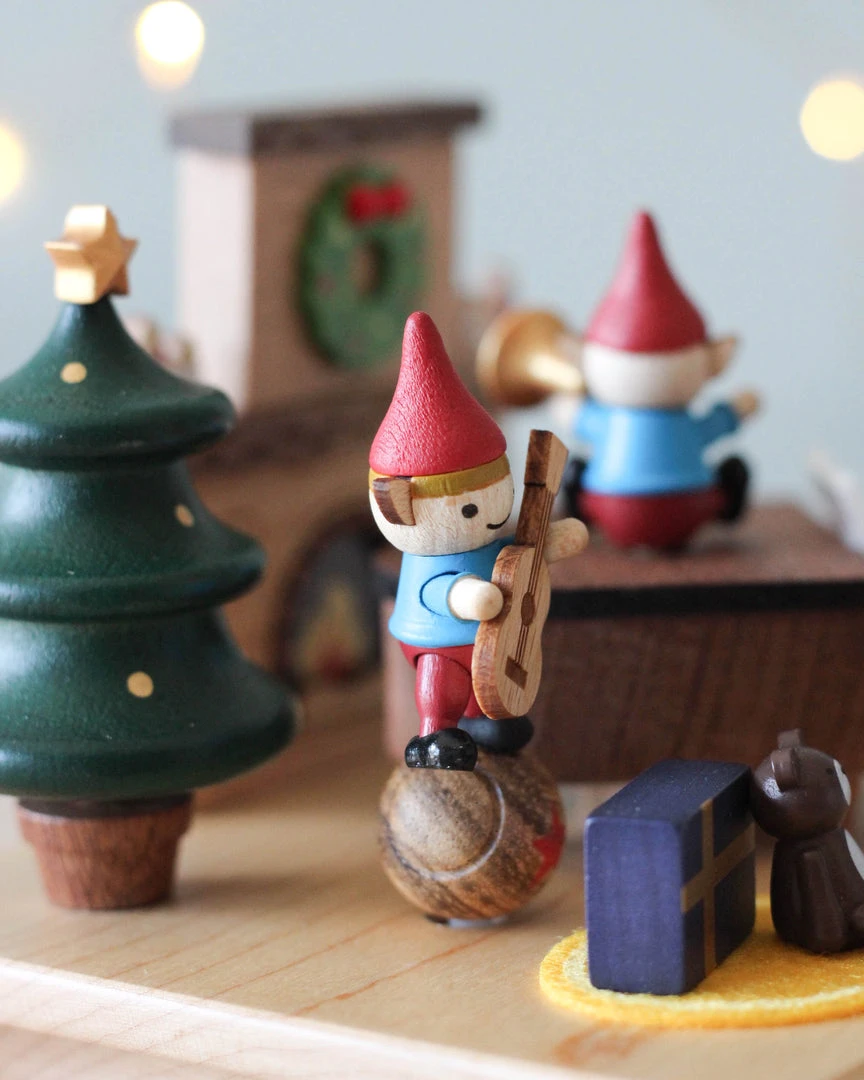 Wooderful Life *New* Santa's Christmas Concert Music Box 6 Wooderful Life *New* Santa's Christmas Concert Music Box