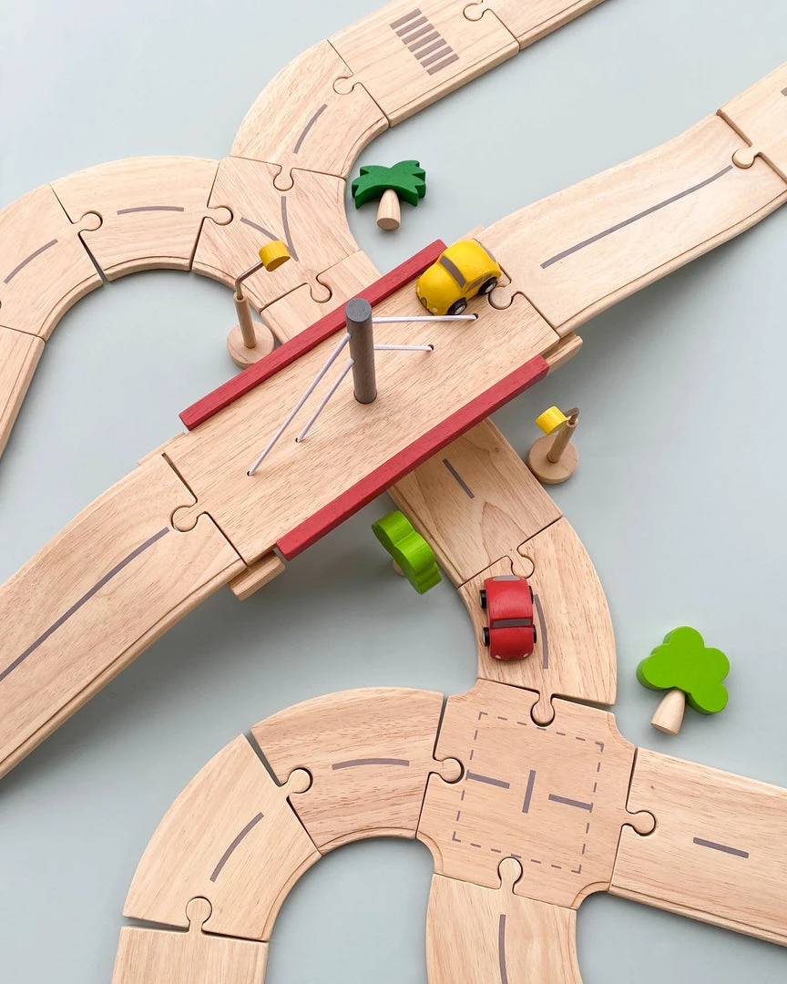 Plan Toys Wooden Road System Deluxe *New* 4 Plan Toys Wooden Road System Deluxe *New*