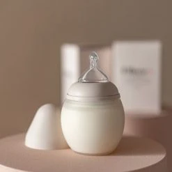 Élhée Medical Grade Silicone Baby Bay Bottle *New*